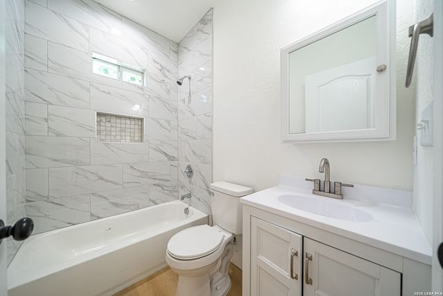 934 Sherman, San Antonio, TX 78202