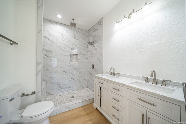 934 Sherman, San Antonio, TX 78202