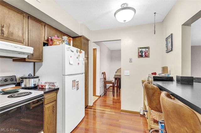 1689 Walnut Lane 5, Rocky River, OH 44116