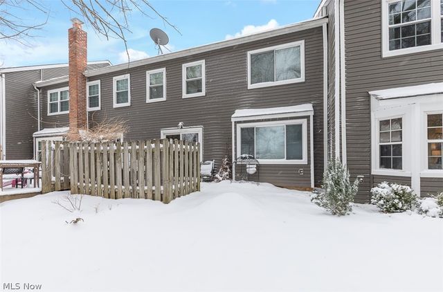 1689 Walnut Lane 5, Rocky River, OH 44116