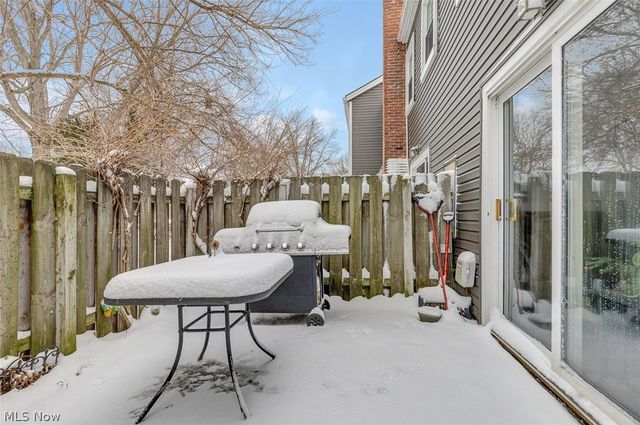 1689 Walnut Lane 5, Rocky River, OH 44116