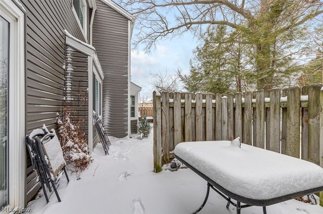 1689 Walnut Lane 5, Rocky River, OH 44116