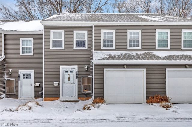 1689 Walnut Lane 5, Rocky River, OH 44116