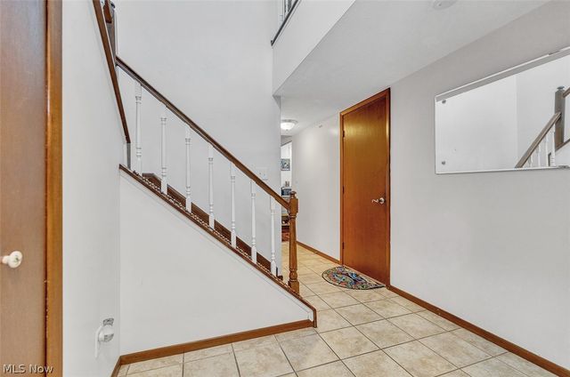 1689 Walnut Lane 5, Rocky River, OH 44116