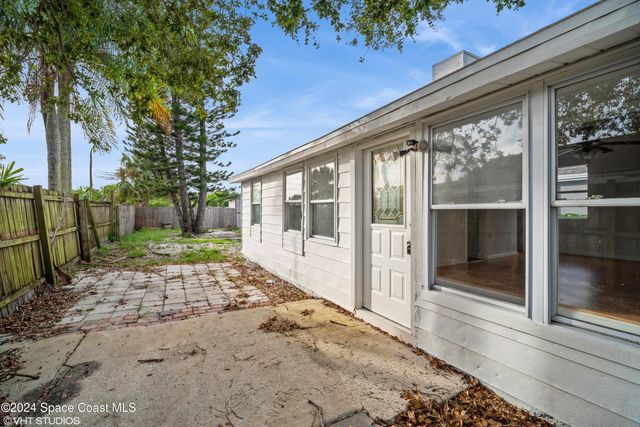2154 Henry Street NE, Palm Bay, FL 32905