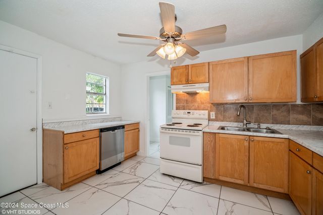 2154 Henry Street NE, Palm Bay, FL 32905