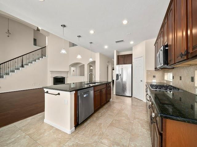 3211 London Lane, Missouri City, TX 77459