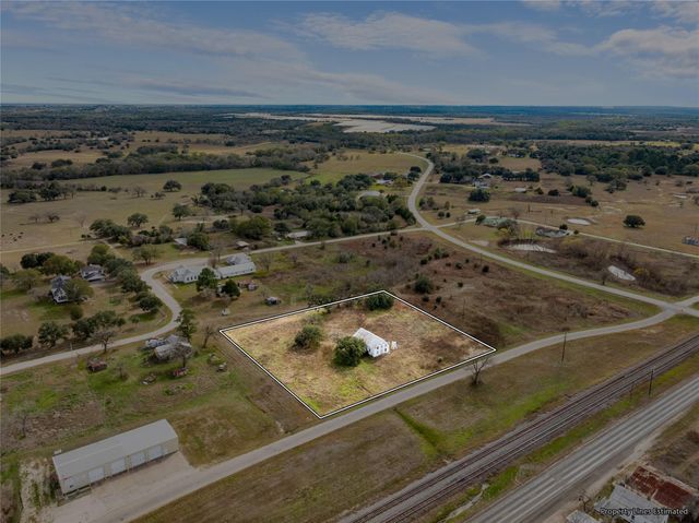 000 Third Street, Muldoon, TX 78949