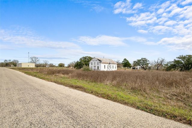 000 Third Street, Muldoon, TX 78949