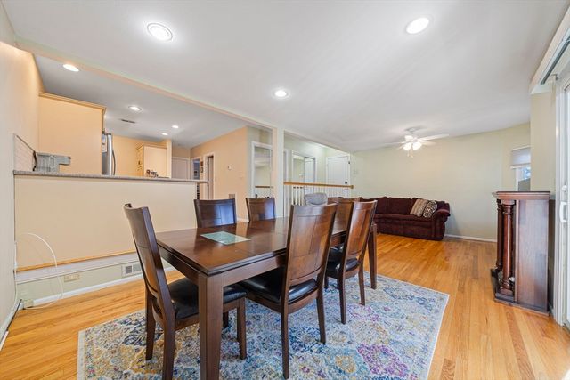 206 Tall Oaks Dr F, Weymouth, MA 02190