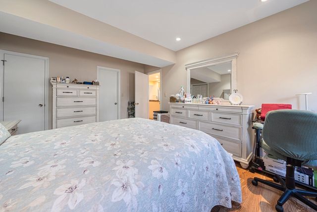 206 Tall Oaks Dr F, Weymouth, MA 02190