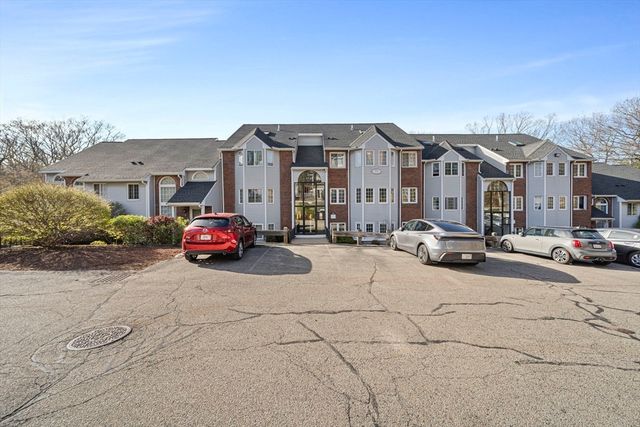 206 Tall Oaks Dr F, Weymouth, MA 02190