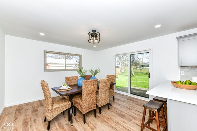 8073 Wallingwood Drive, Indianapolis, IN 46256