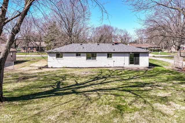 8073 Wallingwood Drive, Indianapolis, IN 46256