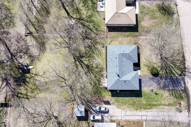 8073 Wallingwood Drive, Indianapolis, IN 46256