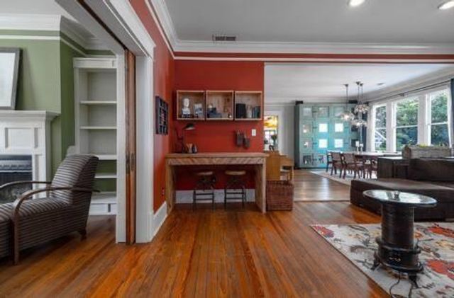 6 White NW Street, Atlanta, GA 30318