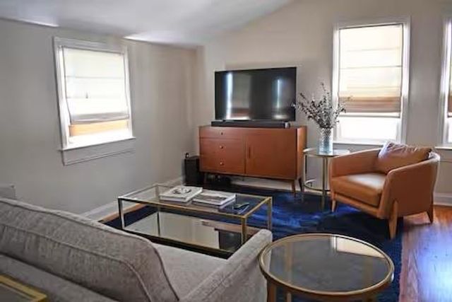 6 White NW Street, Atlanta, GA 30318