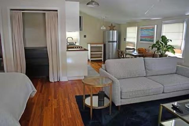 6 White NW Street, Atlanta, GA 30318