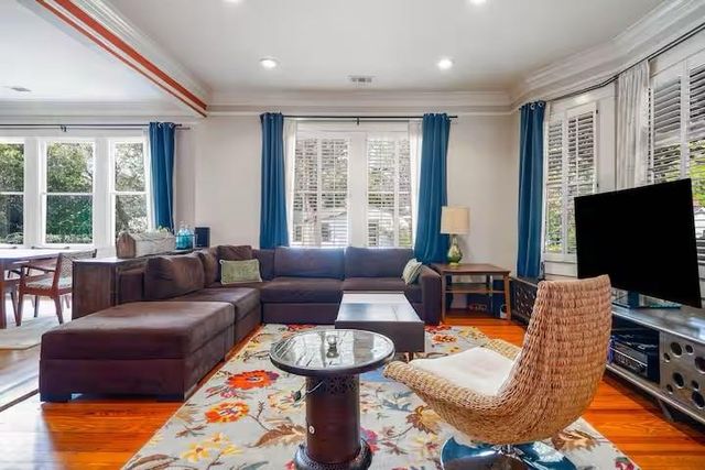 6 White NW Street, Atlanta, GA 30318