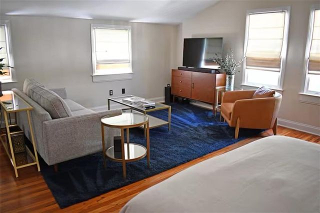 6 White NW Street, Atlanta, GA 30318