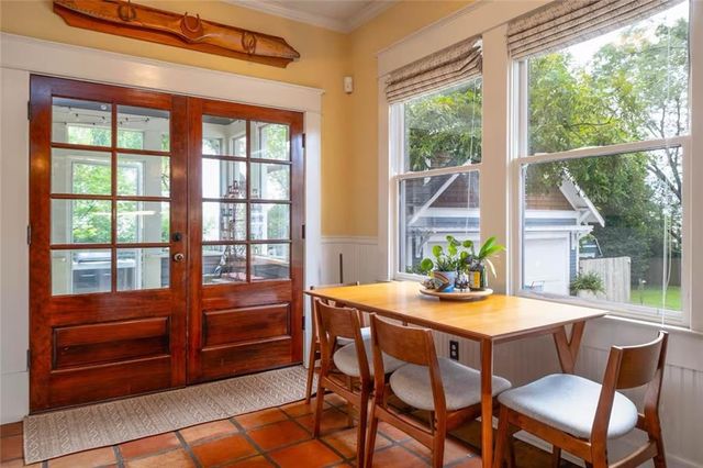 6 White NW Street, Atlanta, GA 30318