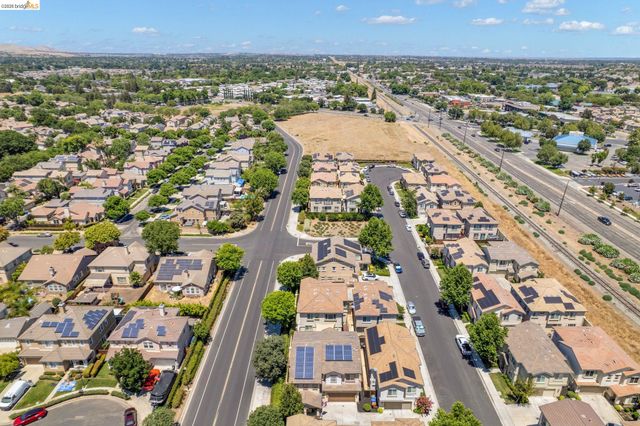 217 Alta St, Brentwood, CA 94513