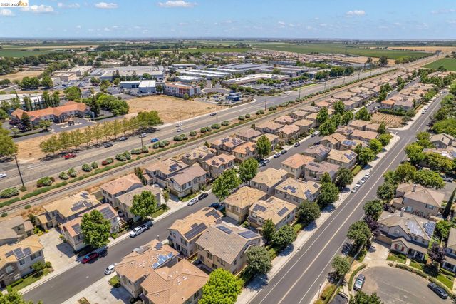 217 Alta St, Brentwood, CA 94513