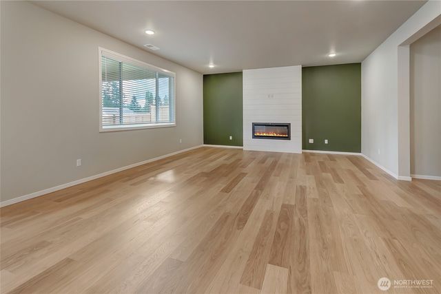 18305 37th Avenue E, Tacoma, WA 98446