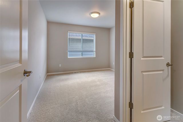 18305 37th Avenue E, Tacoma, WA 98446