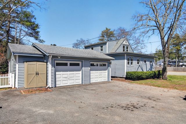51 Swifts Beach Rd, Wareham, MA 02571