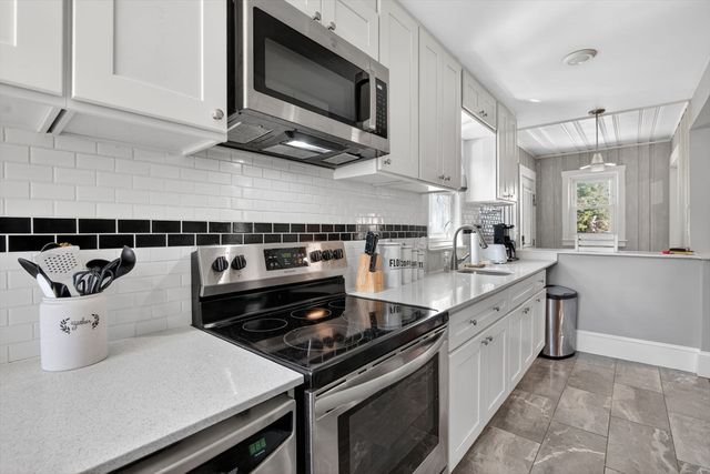 51 Swifts Beach Rd, Wareham, MA 02571