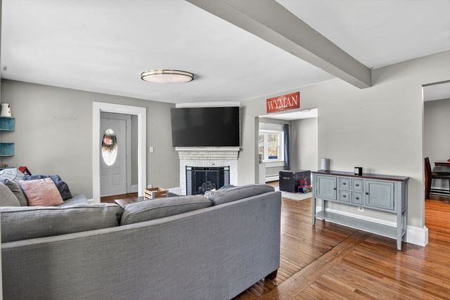 51 Swifts Beach Rd, Wareham, MA 02571