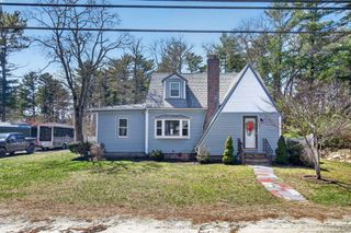 51 Swifts Beach Rd, Wareham, MA 02571