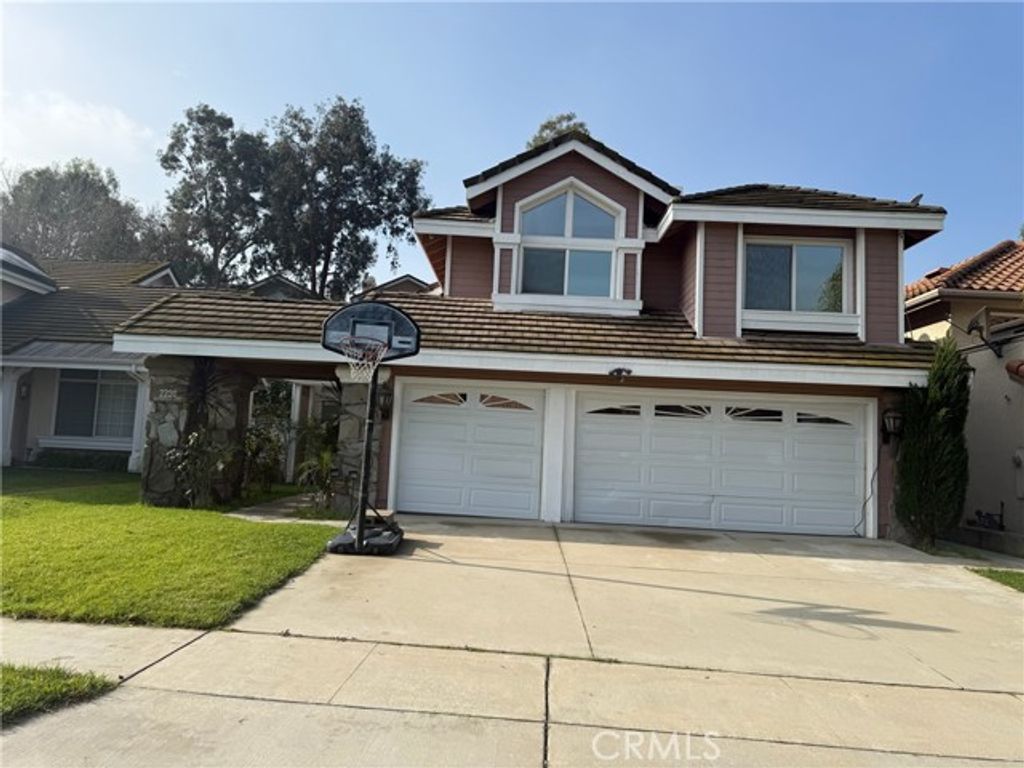 2220 Bloomfield Lane, Corona, CA 92882
