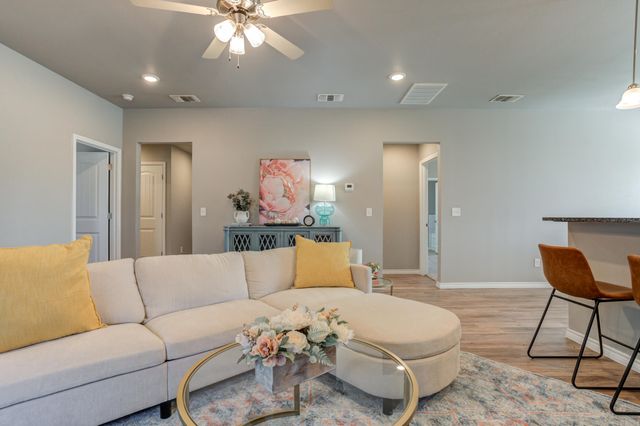 2061 104th Street, Lubbock, TX 79423