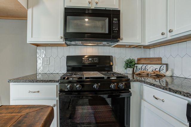 2061 104th Street, Lubbock, TX 79423