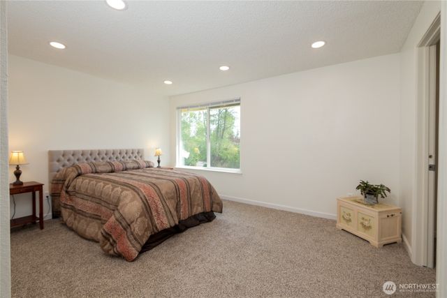 33717 40th Court SW, Federal Way, WA 98023