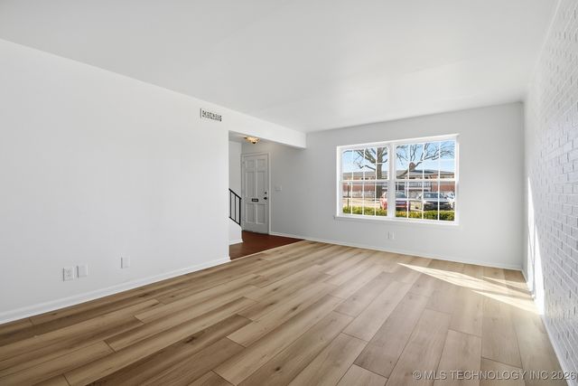 5528 E 46th Street 9, Tulsa, OK 74135