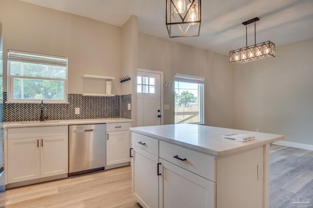 203 S L St, Pensacola, FL 32502