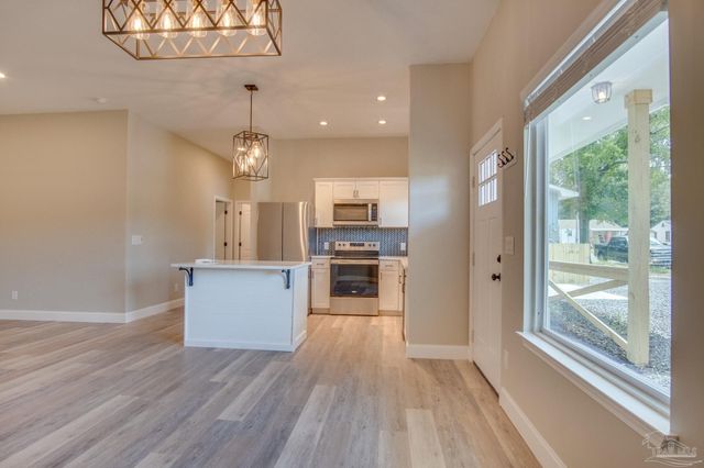 203 S L St, Pensacola, FL 32502