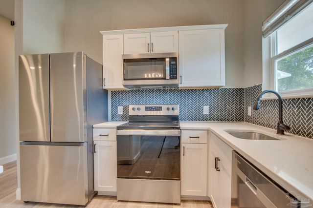 203 S L St, Pensacola, FL 32502