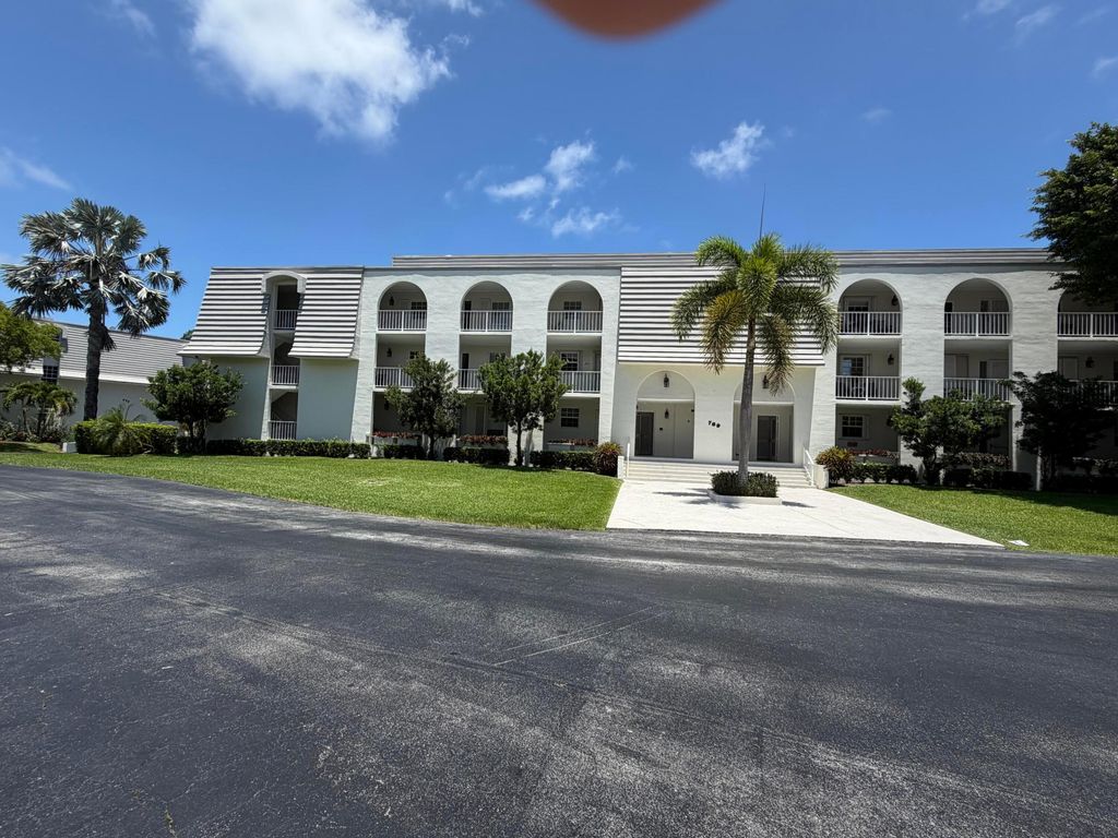 769 Jeffery Street 2-103, Boca Raton, FL 33487