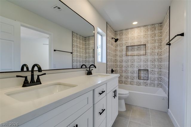 8324 Hollow Wharf Drive, Las Vegas, NV 89128