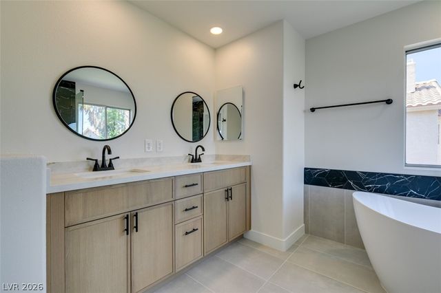 8324 Hollow Wharf Drive, Las Vegas, NV 89128