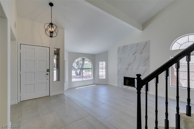 8324 Hollow Wharf Drive, Las Vegas, NV 89128