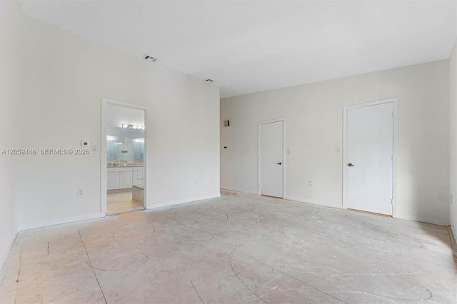 3732 NE 166th St 115, North Miami Beach, FL 33160
