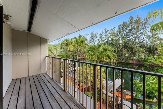 3732 NE 166th St 115, North Miami Beach, FL 33160