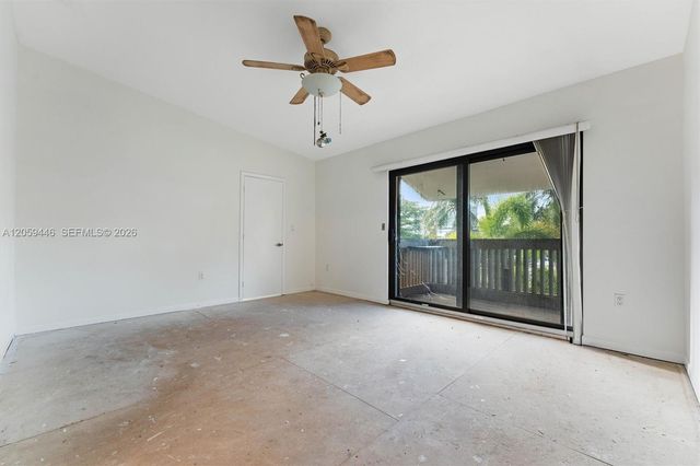 3732 NE 166th St 115, North Miami Beach, FL 33160