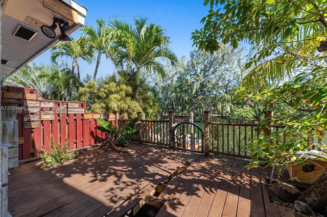 3732 NE 166th St 115, North Miami Beach, FL 33160