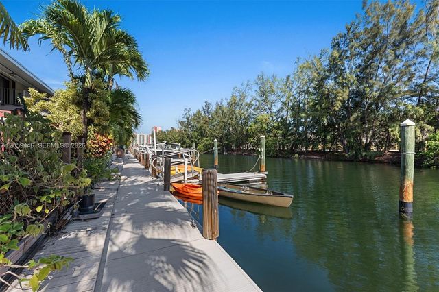 3732 NE 166th St 115, North Miami Beach, FL 33160